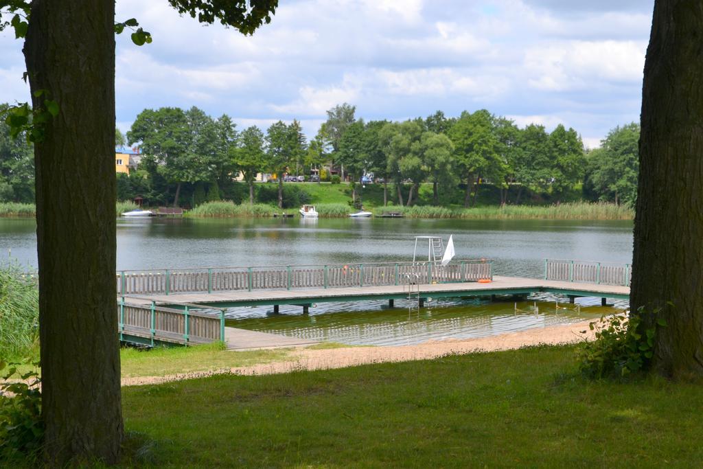 Centrum Wypoczynkowo-Konferencyjne Zacisze Złotów Extérieur photo